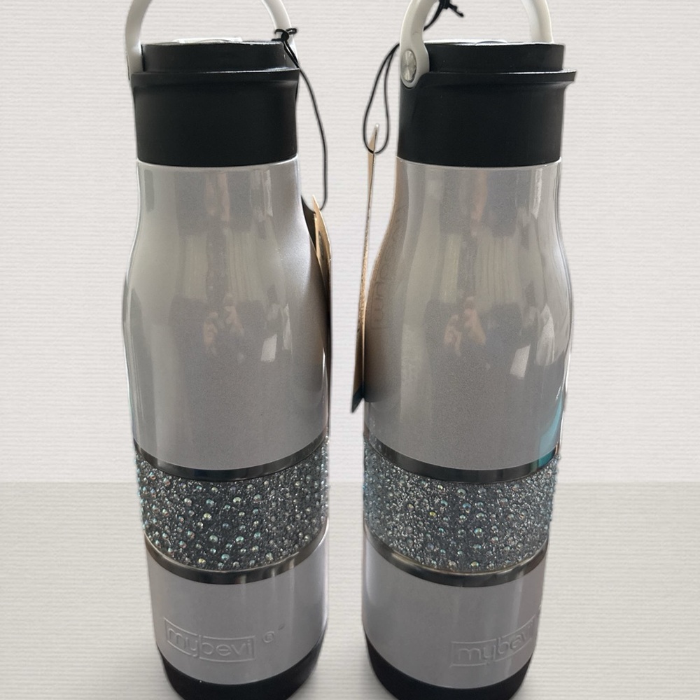 Mybevi Premium Hydration bottles bundle. New with tag. 20 fl oz each.